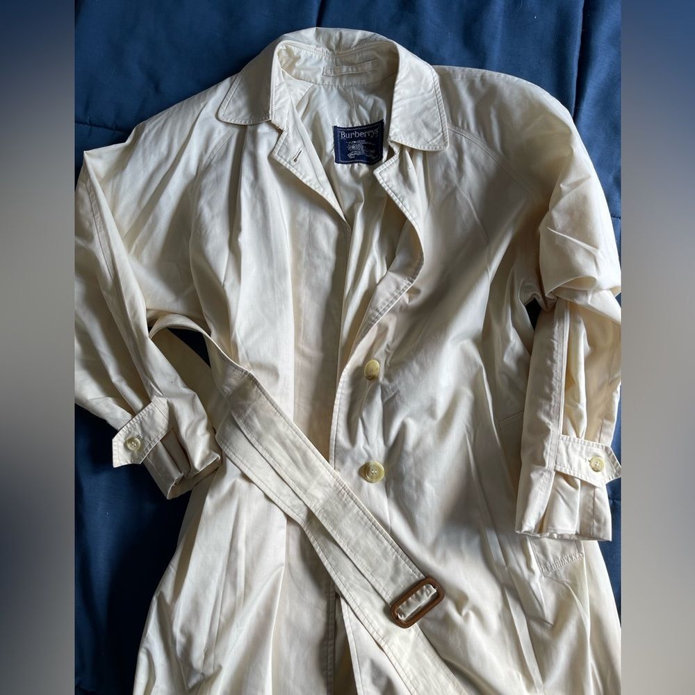 Burberry tan trench coat size 12 XX long No lining